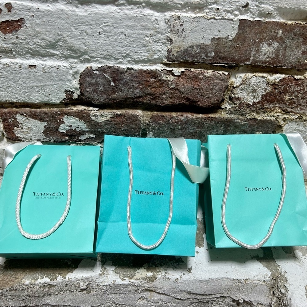 Set of three original Tiffany & Co blue bags and white ribbons. - Picture 2 of 8